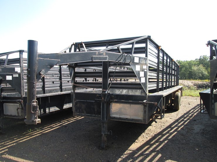 164277 • 2005 Calico 26' x 6' T/A Gooseneck Utility Trailer by Witcher