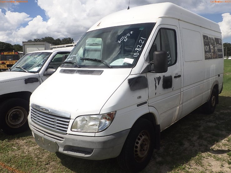 1008221 (TrucksVan Cargo) Seller GovHillsborough County School 2004