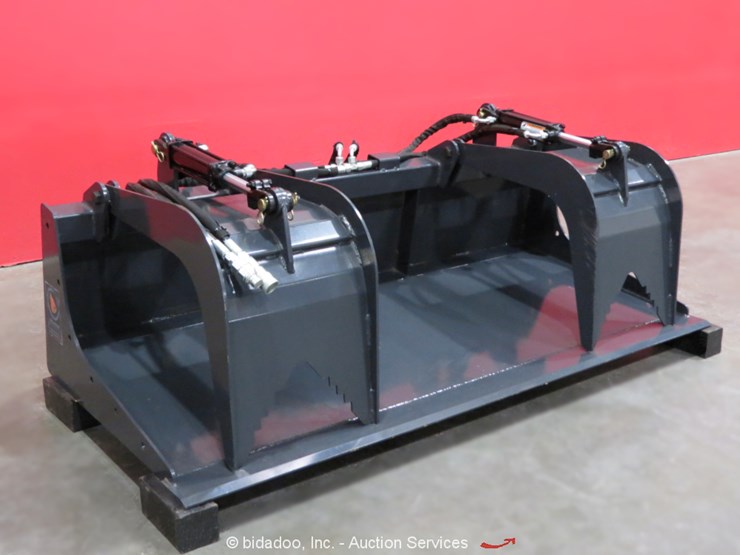 Wolverine 72" DualCylinder Rock Grapple Bucket Skid Steer Loader