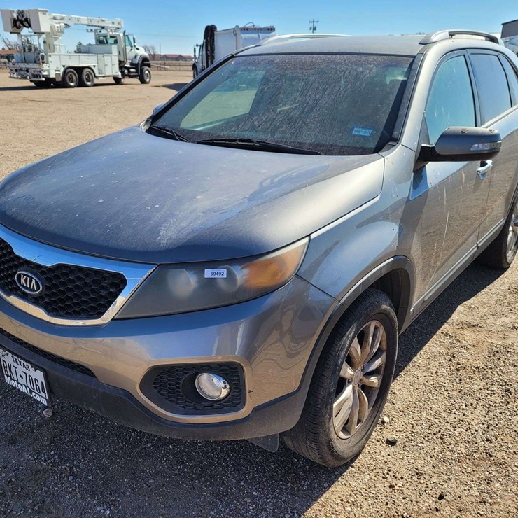 2011 KIA SORENTO