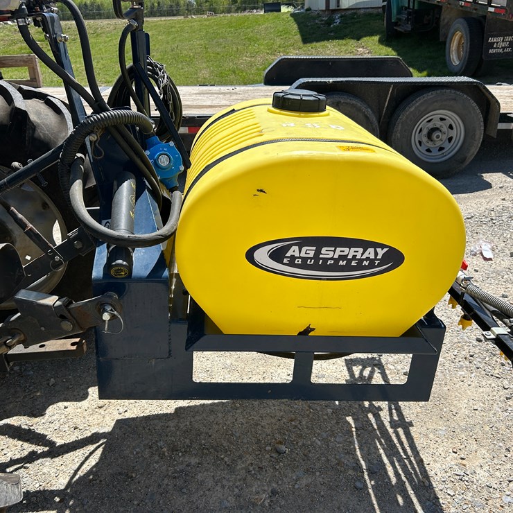 #7696 • AG Spray 3pt 10' Sprayer w/tank & pump