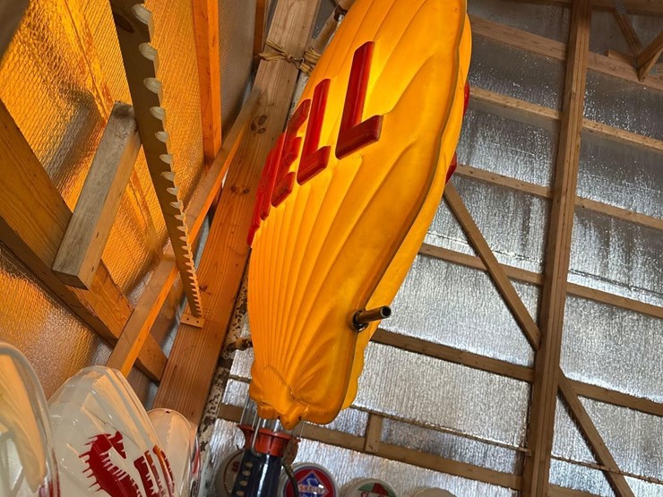 shell-lighted-acrylic-sign---60"-x-64"-image-3