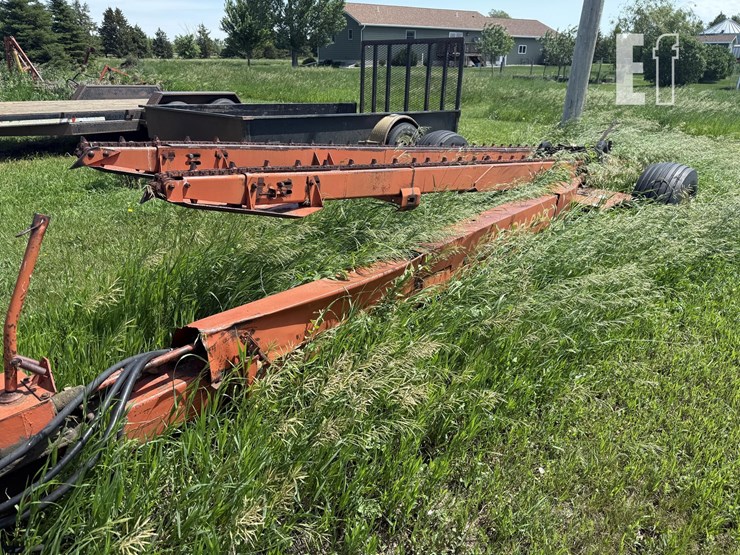new-holland-stackliner-image-1