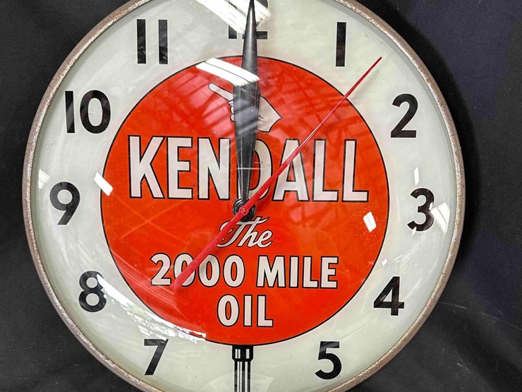 kendall-lighted-clock---15"-round-image-2