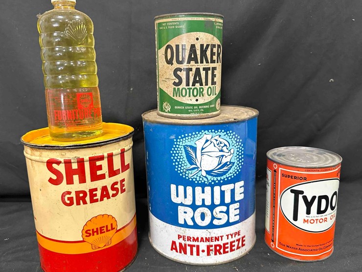 (6)-misc.-vintage-lubricant-cans-image-1