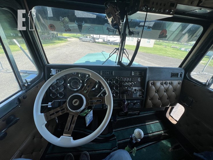 1992-kenworth-w900-image-16