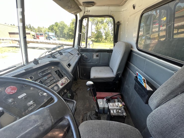1995-gmc-dump-truck-image-18