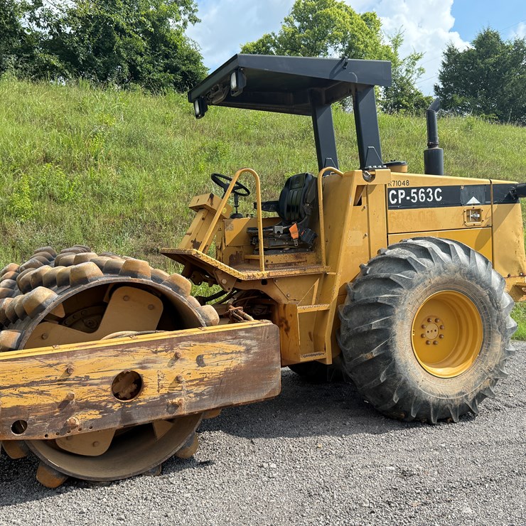 CATERPILLAR CP-563C