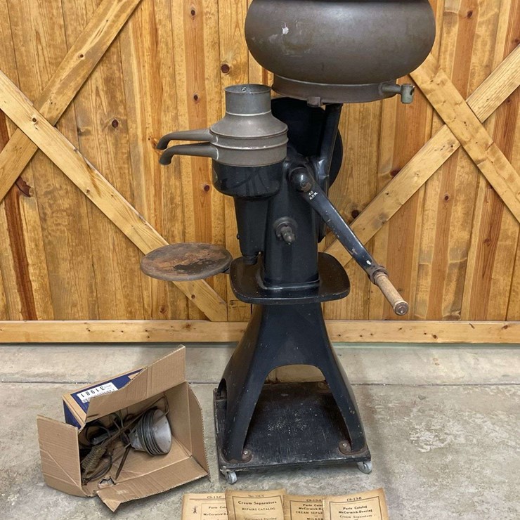 McCormick-Deering Cream Separator