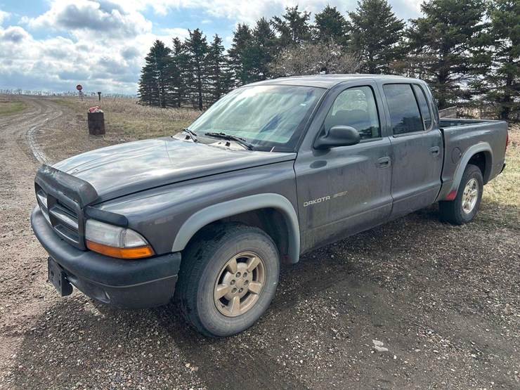 2002-dodge-dakota-sport-image-1