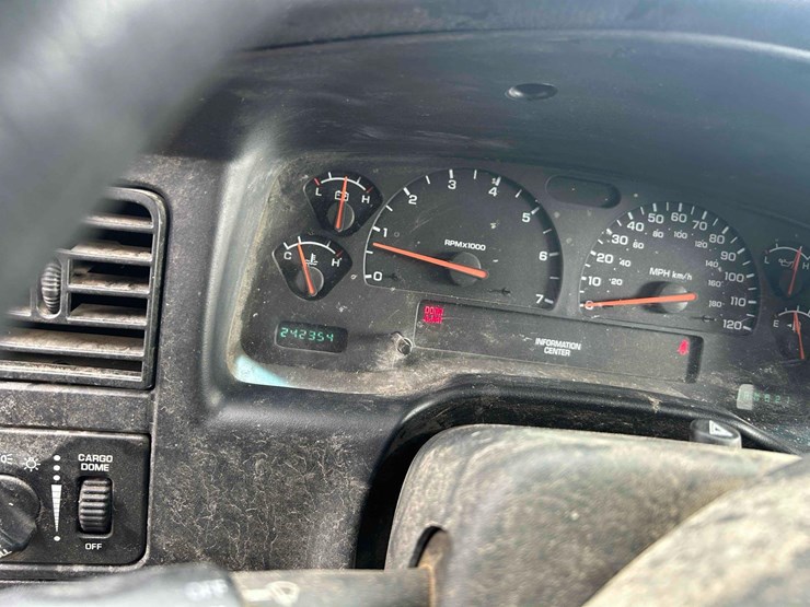 2002-dodge-dakota-sport-image-11
