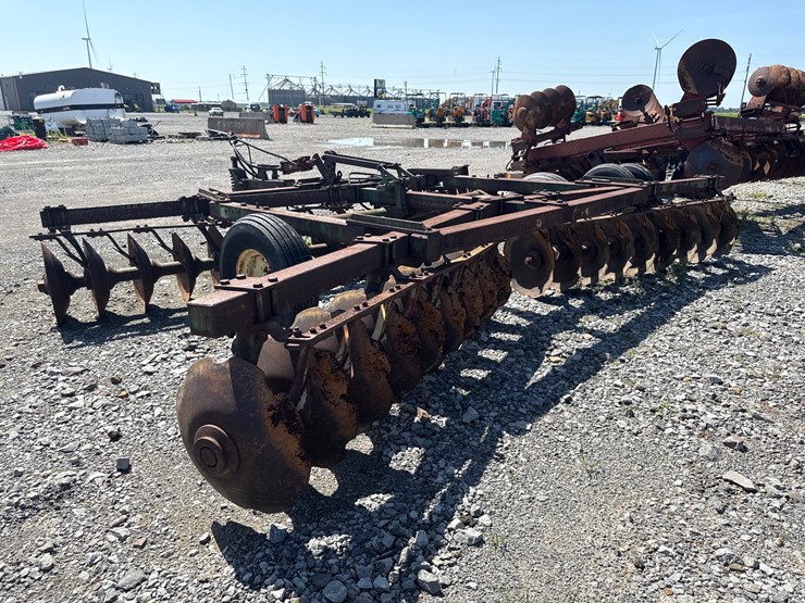 john-deere-17-image-4