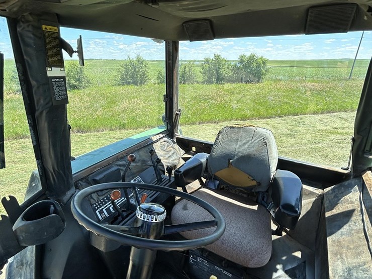 1976-john-deere-4440-image-37