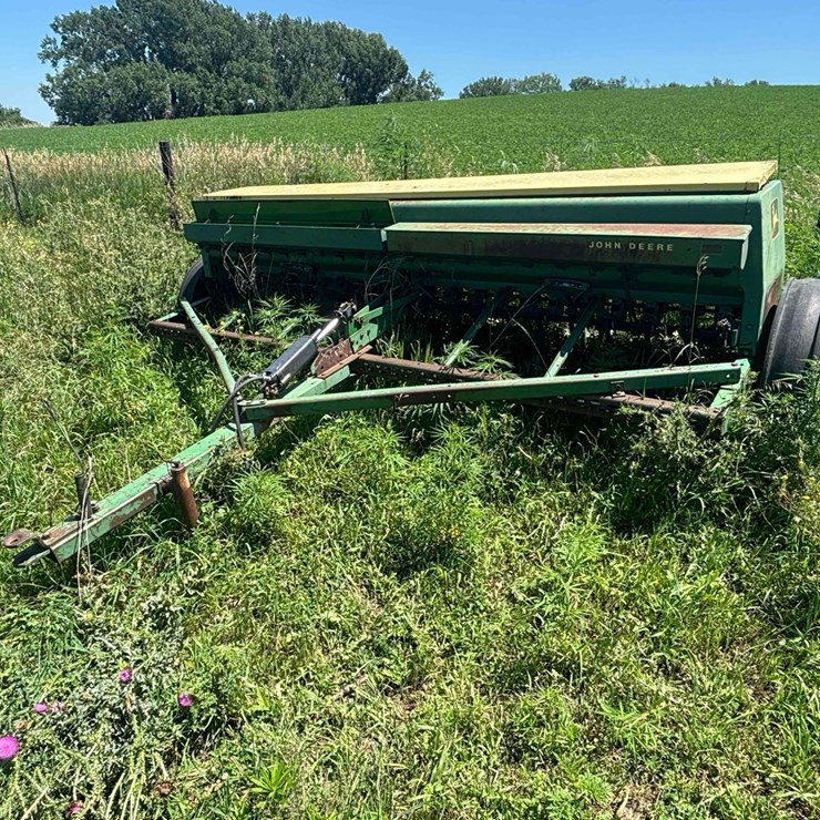 JOHN DEERE 8300