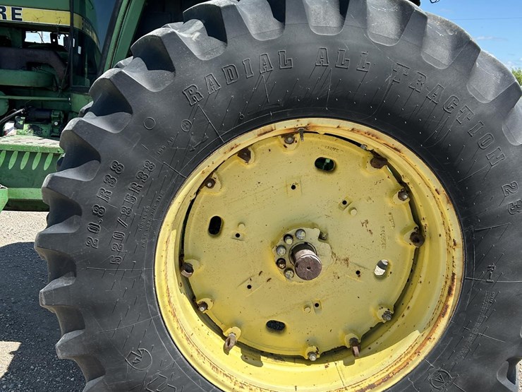 1976-john-deere-4440-image-9