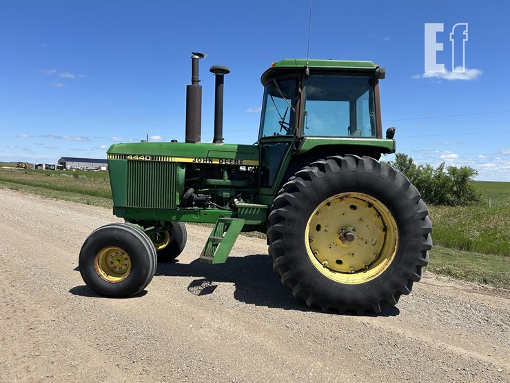 1976-john-deere-4440-image-4