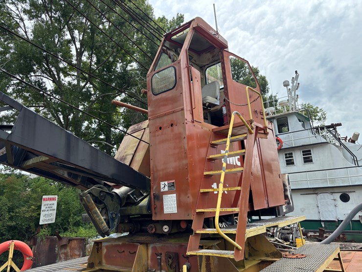 #8-•-crane-barge-with-link-belt-crane-image-13