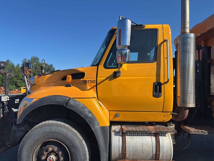 2006-international-workstar-7600-image-15