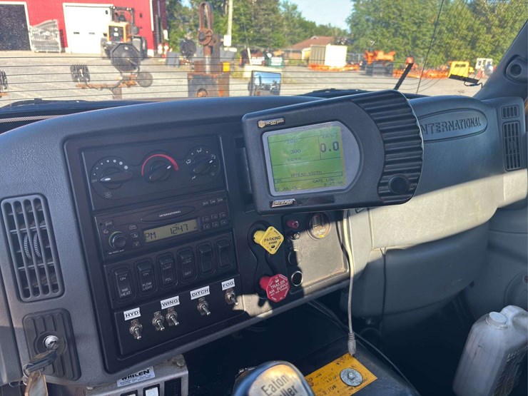 2006-international-workstar-7600-image-25