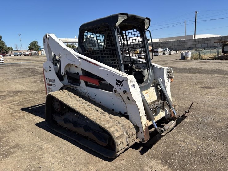 2016-bobcat-t770-image-2