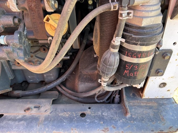 2017-bobcat-t630-image-30