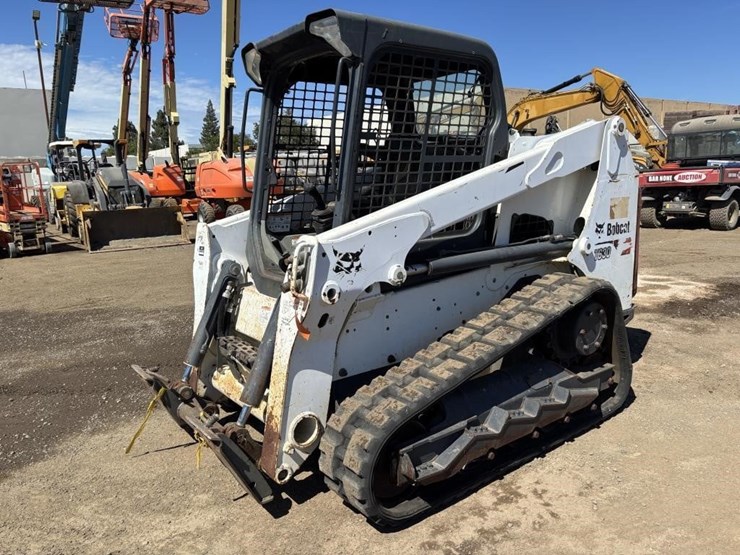 2017-bobcat-t630-image-1