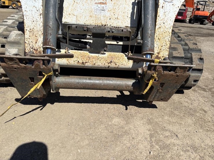 2017-bobcat-t630-image-9