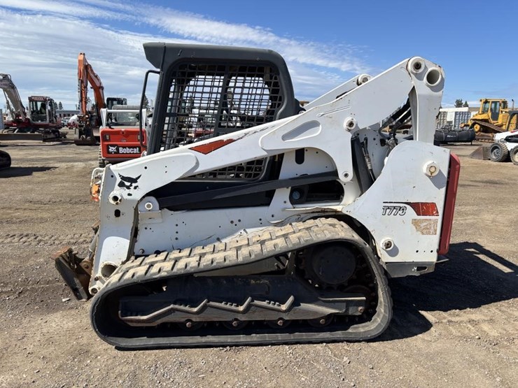 2017-bobcat-t770-image-5