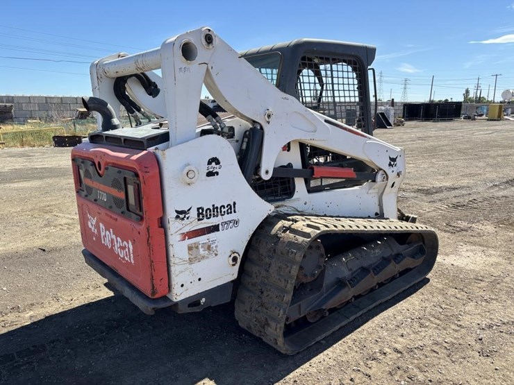 2016-bobcat-t770-image-3