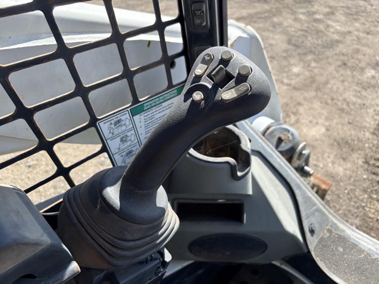 2017-bobcat-t770-image-20