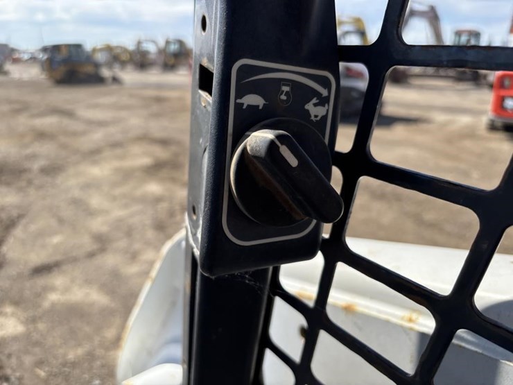 2017-bobcat-t770-image-24