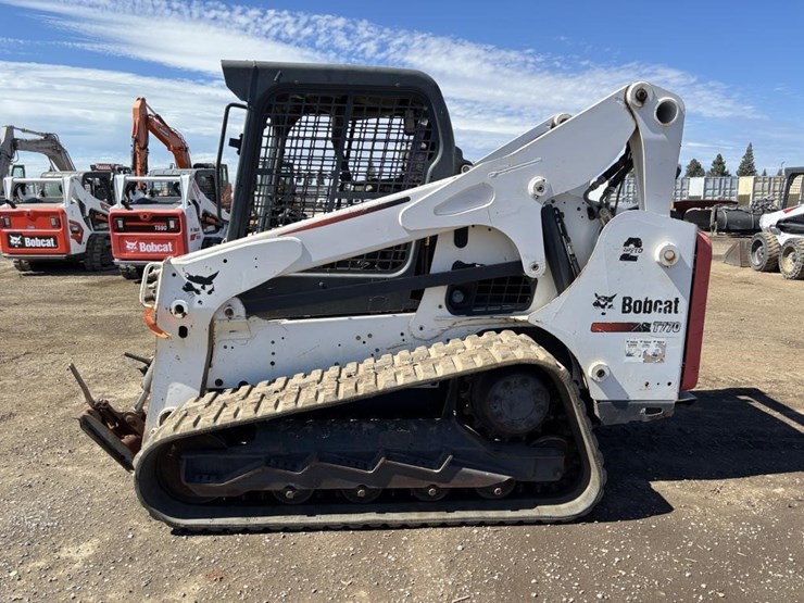 2016-bobcat-t770-image-5