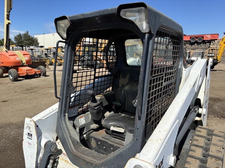 2017-bobcat-t630-image-16