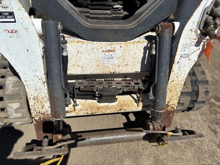 2017-bobcat-t630-image-10