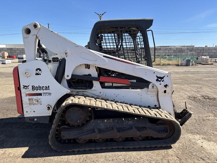2016-bobcat-t770-image-7