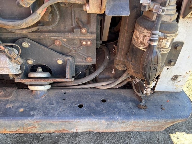 2016-bobcat-t770-image-32