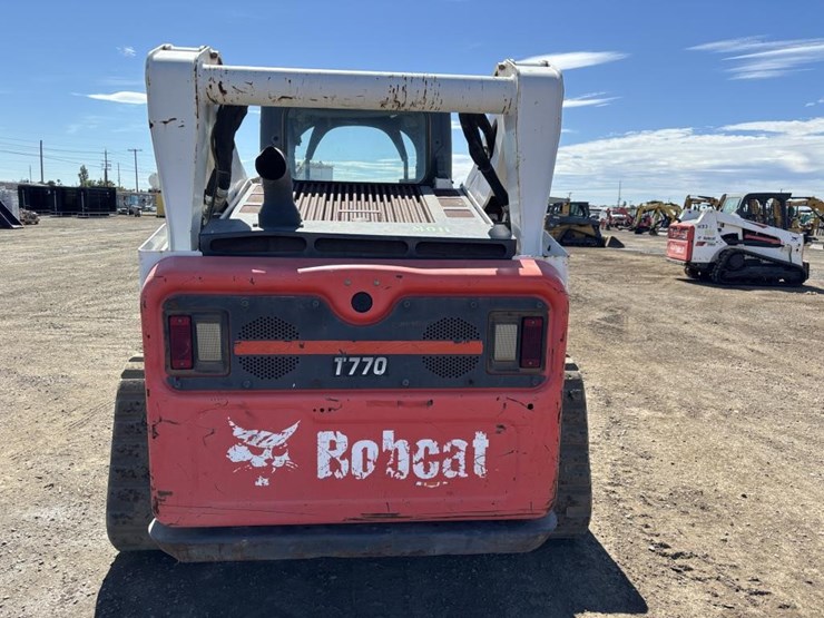 2016-bobcat-t770-image-8