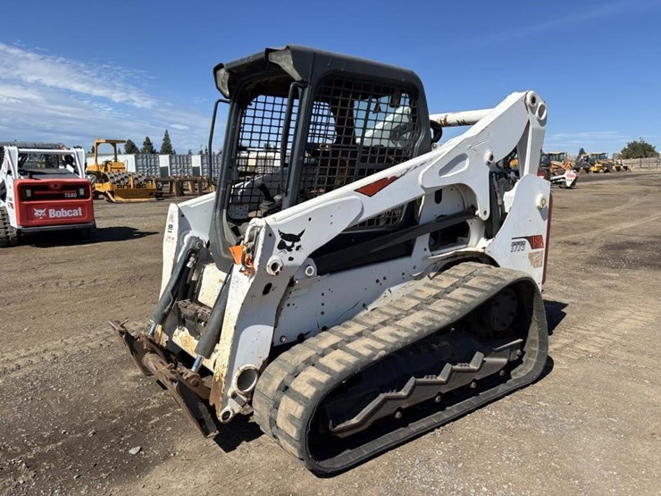 2017-bobcat-t770-image-1
