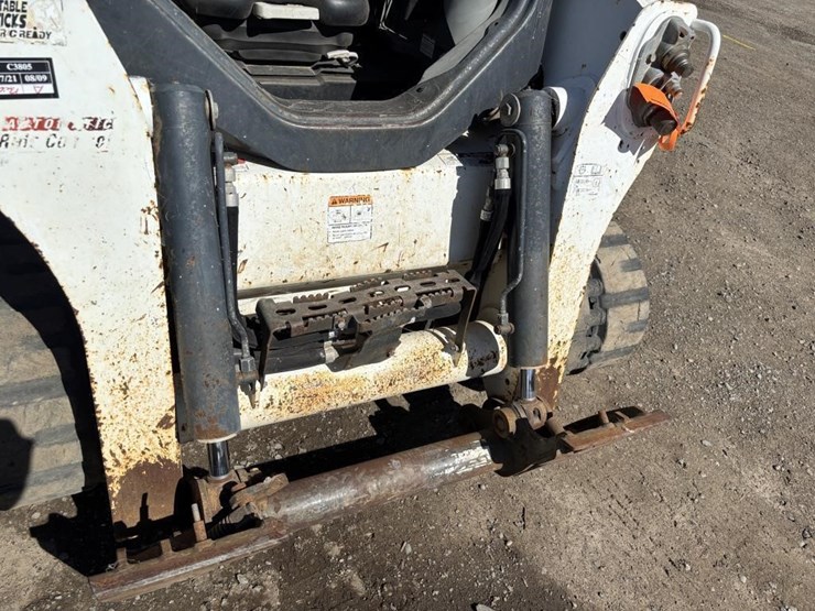 2017-bobcat-t770-image-11