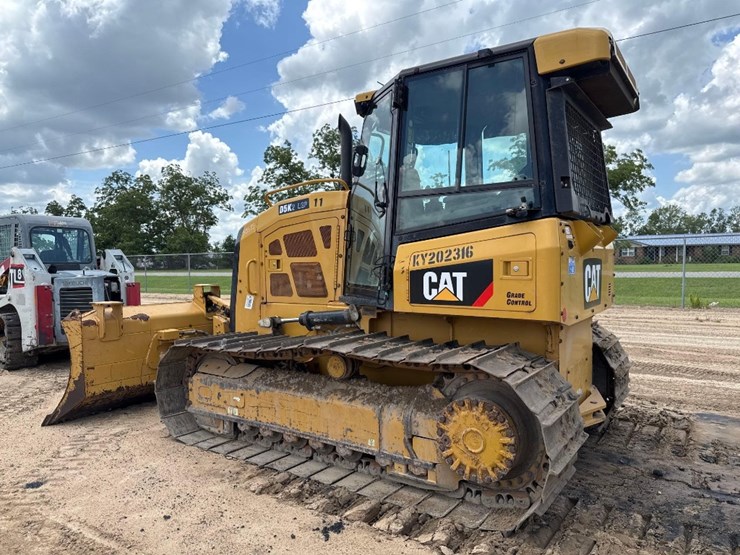 2016-caterpillar-d5k2-lgp-image-9