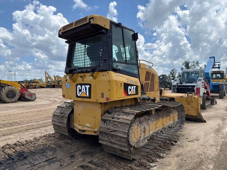 2016-caterpillar-d5k2-lgp-image-7