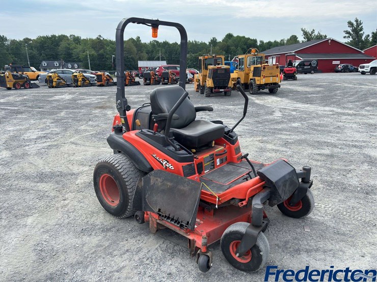 kubota-zd320-zero-turn-image-7