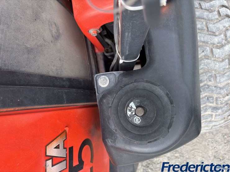kubota-zd320-zero-turn-image-15