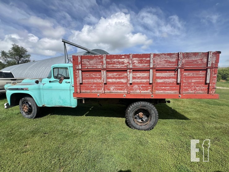 1960-chevrolet-60-image-8