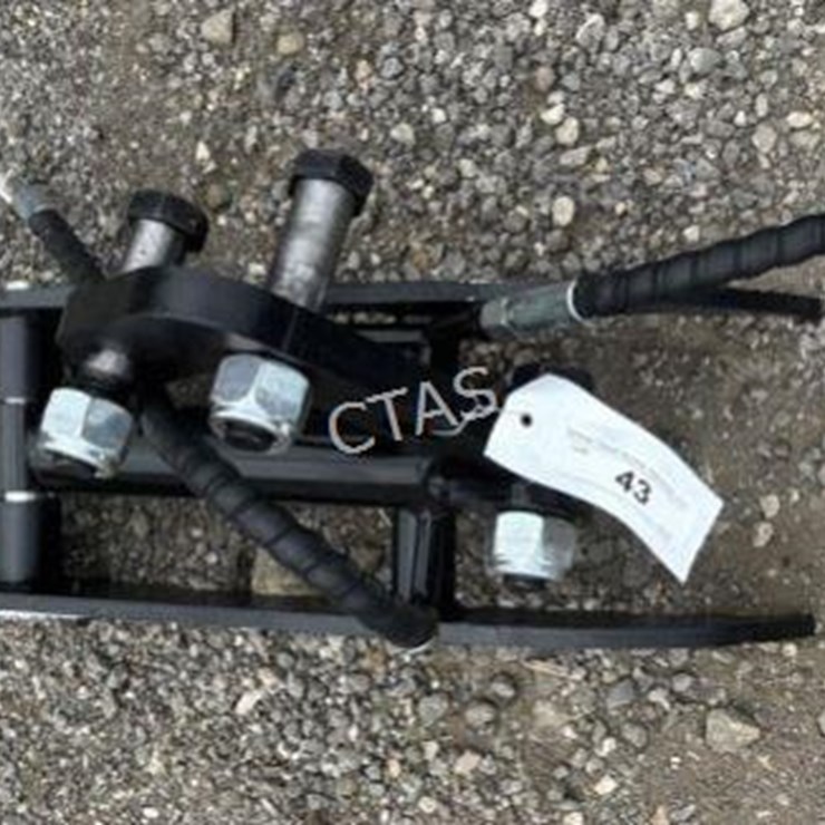 #43 • Hydraulic Thumb Clamp