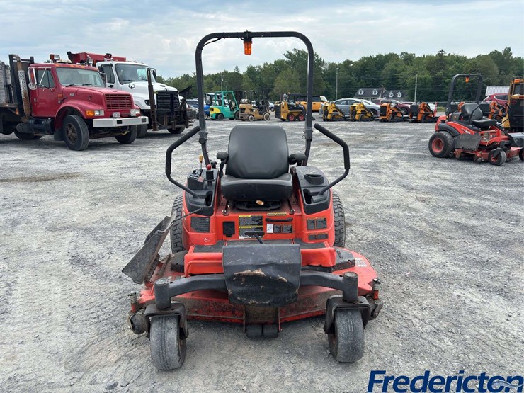 kubota-zd320-zero-turn-image-8