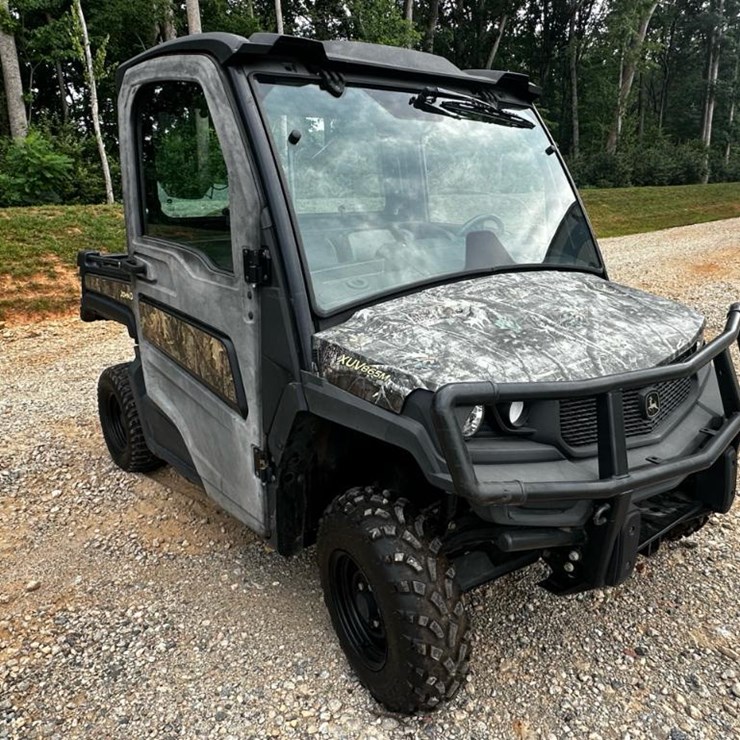 2021 JOHN DEERE GATOR