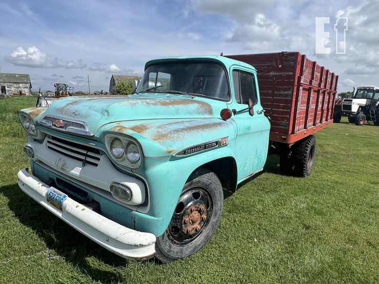 1960-chevrolet-60-image-1