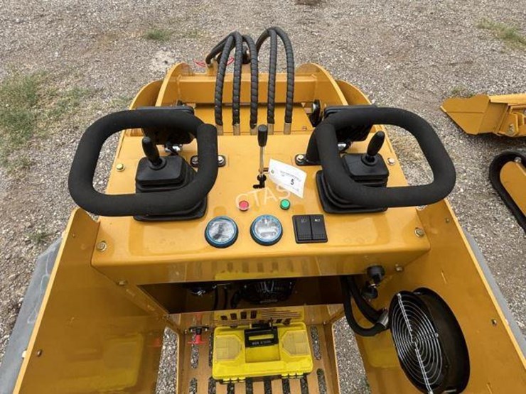 #5-•-skid-steer-loader---model-sdll30-image-5