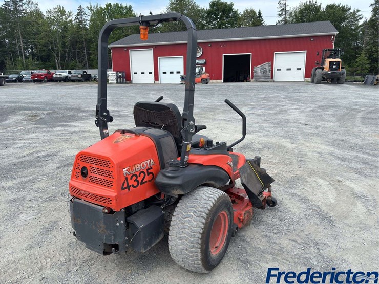 kubota-zd320-zero-turn-image-5